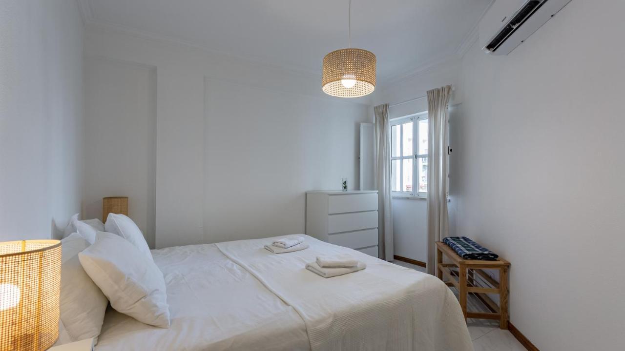 Bright 1Bdr Apartment W/Balcony By Lovelystay Вила-Реал-ди-Санту-Антониу Экстерьер фото